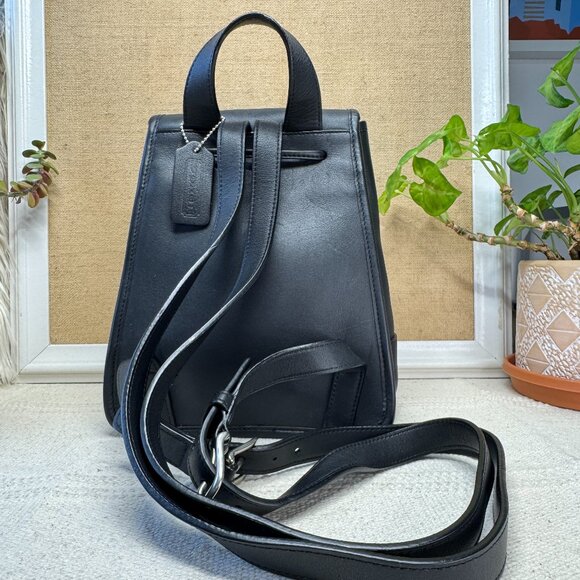 COACH Daypack Backpack 9960 Black 2007 India - Barely Used!! Cleaned, RTW - Picture 3 of 10